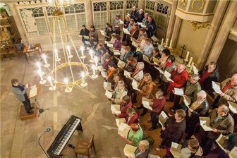 Weil Kantorin in den Ruhestand geht: Oratorienchor Stollberg gibt im Sommer ein Konzert - Der Oratorienchor bei Proben fürs Weihnachtsoratorium. Ausnahmsweise wird es nun ein Sommerkonzert geben.