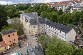Weisbachsches Haus in Plauen: Keine Hochglanz-Sanierung, dafür viel historisches Flair - Die „Fabrik der Fäden“ war ein spektakuläres Projekt, doch der jetzt laufende zweite Bauabschnitt umfasst deutlich mehr Gebäudeteile und soll allein 1700 Quadratmeter vermietbare Flächen bieten.