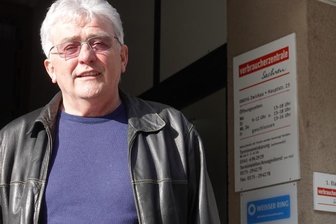 Weißer Ring: Häusliche Gewalt ist Problem in Westsachsen - Der Versicherungsfachwirt Jürgen Schmidt engagiert sich nach seinem Eintritt in den Ruhestand für die Opferschutzorganisation Weißer Ring. Die Zwickauer Außenstelle befindet sich in der Hauptstraße 23.