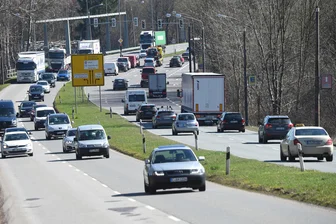 Weiterbau des Chemnitzer Südrings auf der Kippe? - Auf dem Südring in Chemnitz sind jeden Tag Zehntausende Autos unterwegs.