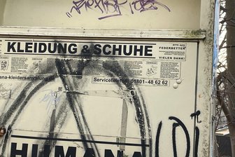 Weitere Kleidercontainer im Erzgebirge werden bis Jahresende aus den Kommunen abgezogen - Einer der letzten Kleidercontainer von Humana, der in Schwarzenberg stand.