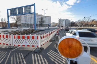 Weitere Sperrung auf Chemnitzer Mega-Kreuzung: Was Autofahrer am Falkeplatz jetzt beachten müssen - Am Chemnitzer Falkeplatz werden Bauarbeiten noch recht lange den Verkehr behindern.
