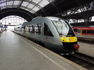 Weiterer Dieselzug auf der Strecke Chemnitz - Leipzig - Triebfahrzeug LINT 41