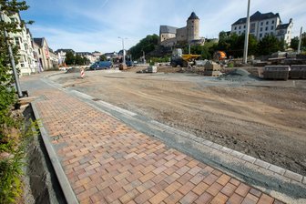 Weiteres Teilstück von Plauener Innenstadt-Kreuzung wird freigegeben - Im Spätsommer war die Straße Komturhof in der Plauener Innenstadt noch eine Baustelle - jetzt soll sie in beide Richtungen wieder freigegeben werden.