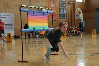 Welche Grundschule ist die sportlichste? - Die Grundschüler aus Netzschkau gewannen zur letzten Vorrunde in eigener Halle gegen Mylau und die Frederike-Caroline-Neuber Grundschule.