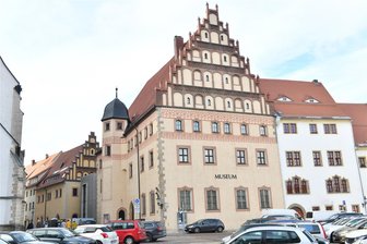 Welche Note vergeben Passanten der Innenstadt von Freiberg? - Das Stadt- und Bergbaumuseum am Untermarkt in Freiberg.