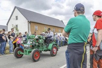 Welche Premiere beim Traktorentreffen in Berbersdorf bevorsteht - Wie im Vorjahr werden sich auch 2025 wieder viele Traktoren und Landmaschinen auf den Weg nach Berbersdorf machen.