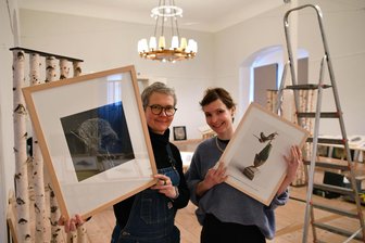 Welche tollen Nester bauen Vögel? Auf Schloss Rochsburg kann man es erfahren - Die neue Ausstellung auf Schloss Rochsburg wurde von Fotografin Karen Weinert (l.) und Sinah Hoffmann, Leiterin des Senckenberg Naturmuseums Dresden, gestaltet.