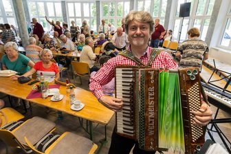 Welche vogtländischen Geburtstagskinder das Sängertreffen zum Erfolg führten - Matias Götz setzte bei Sängertreffen musikalische Akzente.