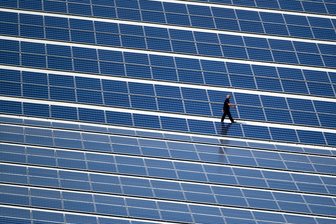 Welchen Kurs nimmt die Energiewende in Deutschland? - Die neue Energieministerin Katherina Reiche setzt auf alternative Energien wie etwa Photovoltaik, forderte ab einen Realititätschek in Sachen Energiepolitik.