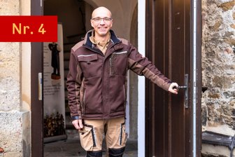 Welches Buchholzer Original als nächstes auf den Krippenweg geht - Geht in der Adventszeit wieder viel ein und aus in der Sankt Marienkirche: Holzbildhauer Ronny Tschierske. Er hat die neue Figur für den Annaberger Krippenweg gestaltet, die am Sonntag erstmals der Öffentlichkeit präsentiert wird.