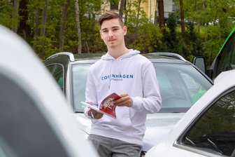 Welches ungewöhnliche Hobby dieser 16-jährige Vogtländer hat - Leo Eisermann am Rande eines Termins, den der Praktikant als Reporter für die „Freie Presse“ wahrgenommen hat.