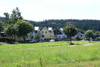 Welches Vogtlanddorf jetzt eine neue Sirene bekommt - Die Wernesgrüner Siedlung in Rothenkirchen bekommt eine Sirene.