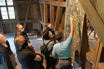 Welterbe: Preis für Escape-Room und Radroute - Besucher am IV. Lichtloch des Rothschönberger Stollens in Reinsberg. Dort sollen künftig die Radrouten beginnen. 