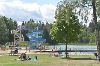Welterbe-Region bekommt neuen Radweg von Berthelsdorf zum Erzengler Teich - Das Waldbad am Erzengler in Brand-Erbisdorf ist beliebt. Im Sommer soll es einen neuen Radweg dorthin geben.