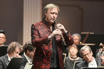 Weltklasse-Oboist Albrecht Mayer eröffnet Festspiele im Vogtland - Oboist Albrecht Mayer war der gefeierte Solist des Abends.