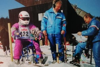 Weltmeisterschaft und Weltrekord am Fichtelberg: Erinnerungen an eine im Erzgebirge fast vergessene Sportart - Erstmals im Osten Deutschlands war Oberwiesenthal kurz nach der Wende Austragungsort der Skibob-Weltmeisterschaft.