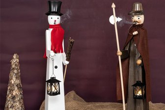 Weltneuheit aus dem Erzgebirge: Ein Räuchermann, der nicht qualmt und trotzdem dampft - Schneemann und Nachwächter sind die ersten Modelle der dampfenden Räuchermännchen des Olbernhauer Herstellers Saico.