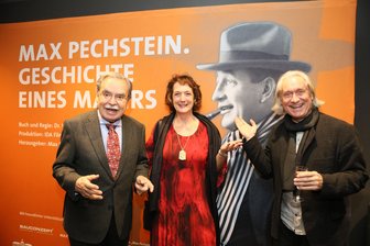 Weltpremiere für ein Künstlerleben - Kurz vor der Premiere: v.l.n.r. Enkel Alexander Pechstein (81), Enkelin Julia Pechstein und Regisseur Dr. Wilfried Hauke.