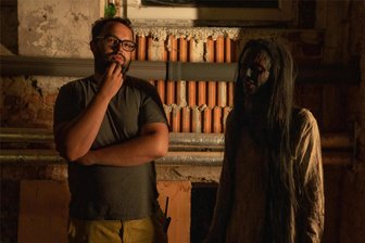 Weltpremiere in Remse: Horrorschocker „Rapunzels Fluch 2“ wird erstmals gezeigt - Regisseur David Brückner lässt Rapunzel noch ein wenig im Dunkeln, aber am Sonntag in Remse ist sie dabei.