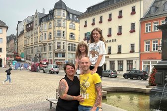 Weltreise 2.0: Wieso vier Erzgebirger nach Abenteuern in den Emiraten, Indien und Laos jetzt in Schweden Schafe melken - Die Brauns machen das wahr, wovon andere ihr Leben lang vielleicht nur träumen. Isabel und Steven sind mit den Töchtern Matilda (7) und Vivien (11) auf Abenteuerweltreise.