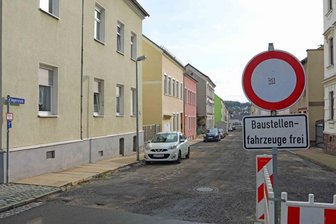Weniger Geld fürs Beseitigen der Schlagloch-Pisten im Kreis - Die Stadt Crimmitschau muss für die Erneuerung der Annenstraße tiefer in die Tasche greifen.