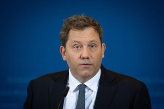 Weniger Steuereinnahmen für den Staat als erwartet - Klingbeil: "Der Iran-Krieg kostet Detschland Geld." .