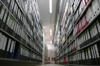 Wenn das Amt keine Auskunft gibt - Das Kreisarchiv von Mittelsachsen - hier ein Blick in den Standort in Freiberg - verwahrt rund 18.000 laufende Meter Akten. Eine Statistik zu Anfragen an die Kommunalaufsicht wird nicht geführt.