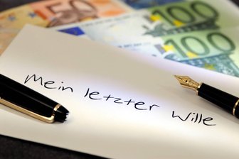 Wenn der Erbstreit zur Lachnummer wird: Juristen-Kabarett mit Lutz Teetzen in Limbach-Oberfrohna - Amüsante Kleinkunst zum Mitdenken wird am Samstag in Limbach-Oberfrohna rund ums Thema Erbrecht geboten.