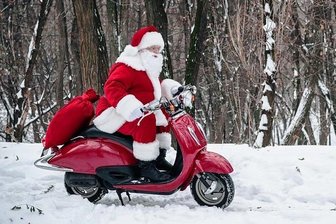 Wenn der Weihnachtsmann mit der Simson kommt - Keine Simme, aber trotzdem hübsch. Am Sonnabend wollen die Thumer MZ- und Mopedfahrer zur Ausfahrt einladen.