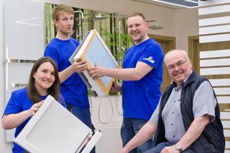 Wenn die Badewanne zur Herausforderung wird: Handwerksbetrieb aus dem Vogtland schafft mit maßgeschneiderten Wannentüren Abhilfe - 