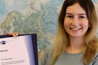 Wenn die Reiseleidenschaft zum Beruf wird - Von der IHK ist Vanessa Bürgel als beste Tourismuskauffrau ihres Jahrgangs ausgezeichnet worden.