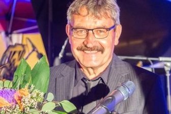 Wenn ein Ingenieur Gedichte rezitiert - Wolfgang Lohse rezitierte in Augustusburg Gedichte unter freiem Himmel. 