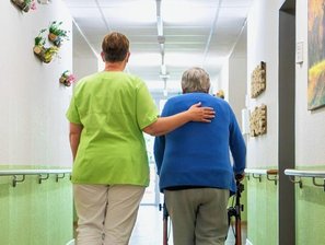 Wenn Erzgebirgern die Pflege zu teuer ist - Auf der neuen Webseite werden Fragen beantwortet wie: "Was, wenn ich Hilfe brauche?" 