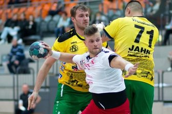 "Wenn es gut läuft, ist auch nach oben noch etwas möglich" - David Zbiral vom HC Einheit Plauen hat vor Kurzem seinen Vertrag verlängert. Er ist eine wichtige Stütze der Mannschaft und soll dabei helfen das Minimalziel Klassenerhalt zu erreichen.