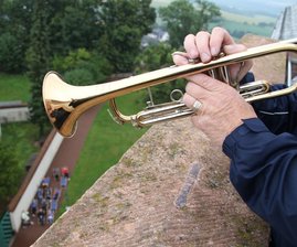Wenn es wieder vom Kirchturm schallt - Musik vom Trompeterstuhl des Schlosses Augustusburg - hier Blasmusik mit den Chemnitzer Lausbuben im vergangenem Jahr. 