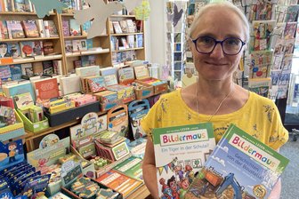 Wenn nicht nur Zucker in die Tüte soll: Was Händler im Vogtland empfehlen - Jana May empfiehlt für Leseanfänger Bücher, deren Geschichten sich aus Wort-Bild-Kombinationen zusammensetzen.