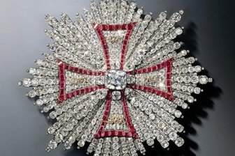 Wenn selbst fast 20 Anfragen zum Juwelenraub nichts nützen - Aus dem Grünen Gewölbe gestohlen: Bruststern des Polnischen Weißen Adler-Ordens.