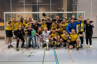 Wer darf in diesem Jahr jubeln? – Vorverkauf für Fußball-Leckerbissen in Brand-Erbisdorf startet - Rekordsieger: Die Kicker des BSC Freiberg feierten im vorigen Jahr den 6. Cupgewinn beim IRC.