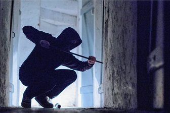 Wer hat Angst vor Verbrechen - und warum? - Angst vor finsteren Gestalten? In Flöha fühlen sich zwar 40 Prozent der Teilnehmer einer Umfrage in ihrem Wohnumfeld bei Dunkelheit unsicher, aber konkrete Angst vor Straftaten haben die wenigsten.