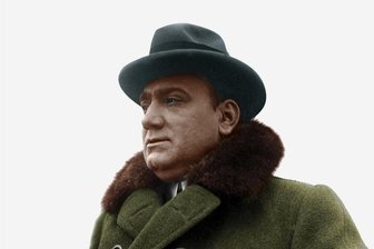 "Wer schickt Sie - Gott?" - Der italienische Opernsänger Enrico Caruso galt vielen als Star, wurde weltweit bewundert. Doch der Ruhm war ihm nicht in die Wiege gelegt worden.