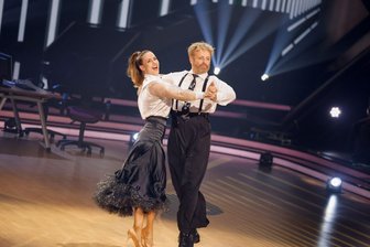 Wer steht bei "Let's Dance" im Finale? - Sie sind rausgeflogen: Für Musiker Ross Antony und Profitänzerin Mariia Maksina geht es nicht ins Finale. 