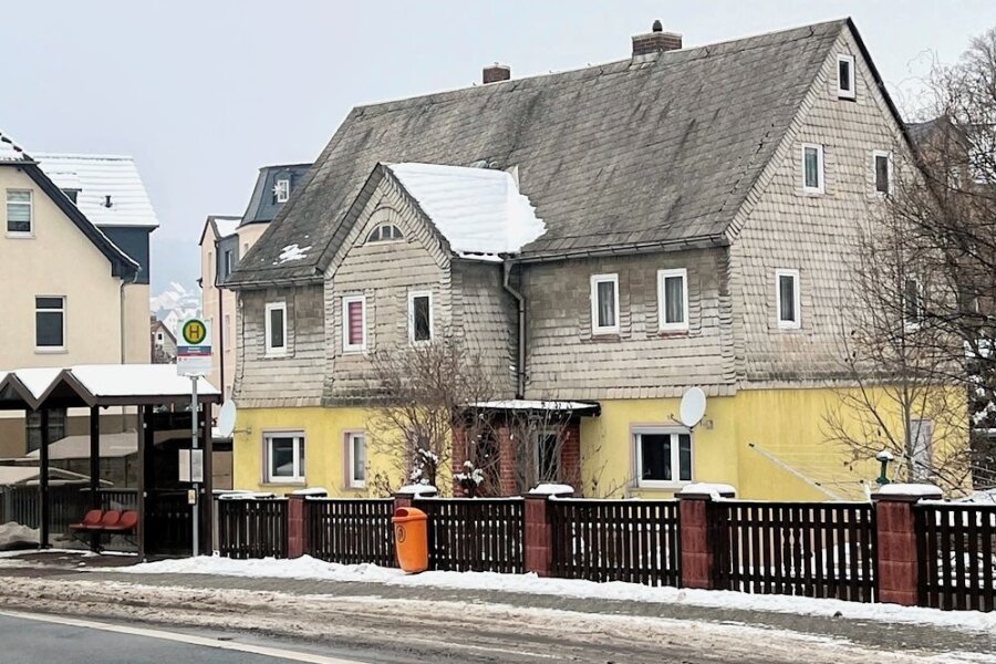 Wer tatsächlich von diesem Haus aus Hohndorf regierte - Das Haus Rödlitzer Straße 67 in Hohndorf. 