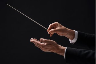 Wer übernimmt den Taktstock? Was sich Plauen-Zwickau vom neuen Generalmusikdirektor erhofft - Nicht nur Taktstock und Noten zählen für den Posten: Gesucht wird eine Persönlichkeit, die Orchestermusiker, Sänger und Publikum gleichermaßen inspiriert.