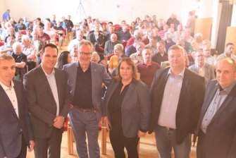 Wer wird neuer Landrat im Erzgebirge? Bewerber diskutieren im "Freie Presse"-Wahlforum - Sechs Bewerber für das Amt des Erzgebirgslandrates - das sind Volker Weber (Freie Wähler), Rico Anton (CDU), Tino Günther (FDP), Simone Lang (SPD), Torsten Gahler (AfD) sowie Holger Zimmer (Die Linke, von links)