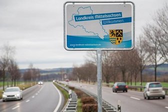 Werbung für Mittelsachsen: Landkreis verteidigt Schilder -