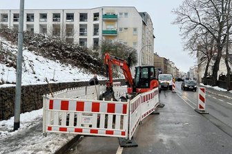 Werdau: 3000 Haushalte nach Stromausfall wieder am Netz - Nicht zum ersten Mal sind nahe dem "Sidonienhof" an der Plauenschen Straße in Werdau Schachtarbeiten erforderlich. Wiederholt haben die Stadtwerke dort ein beschädigtes Kabel entdeckt.