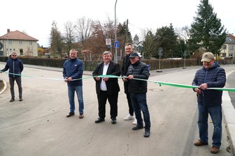 Werdau beendet Bauarbeiten an der Braustraße vorzeitig - Die Braustraße in Werdau ist wiedereröffnet worden. Gut acht Monate wurde dort gebaut.