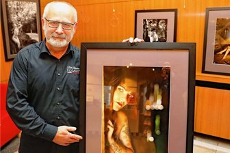 Werdau: Fotograf Dirk Salomon zieht es in die Natur - dort ist er nicht allein - Fotograf Dirk Salomon zeigt in der Kleinen Galerie des Crimmitschauer Theaters zum zweiten Mal "nackte Tatsachen".