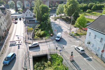 Werdau: Hauptstraße im Ortsteil Leubnitz bis 2. August gesperrt - Wegen der Havarie an einer Trinkwasserleitung ist die Hauptstraße in Leubnitz gesperrt. Es gibt eine Umleitung.